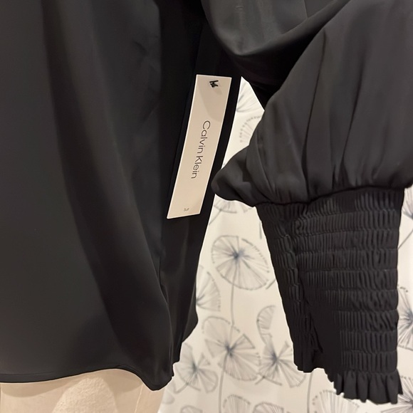 Calvin Kleis NWT S/P - Picture 2 of 2